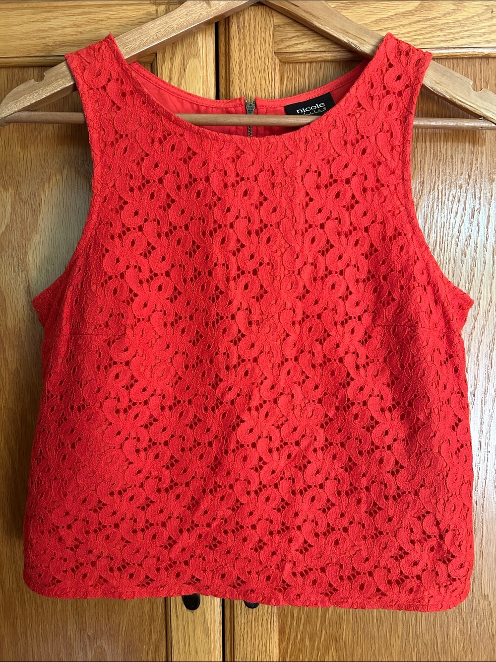 🦋 Nicole Miller Bright Red Lace Tank Top